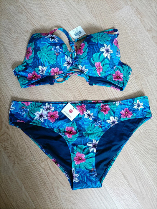 2 pieces ensemble Rougegorge  Size XL 42/14