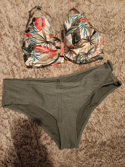 2 pieces ensemble Rougegorge Size 44/16  XXL